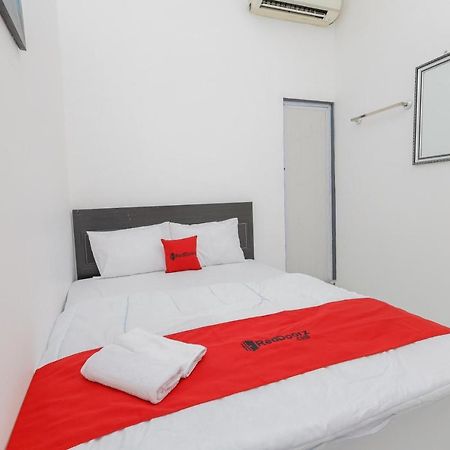 Reddoorz Near Mayapada Hospital สุราบายา ภายนอก รูปภาพ