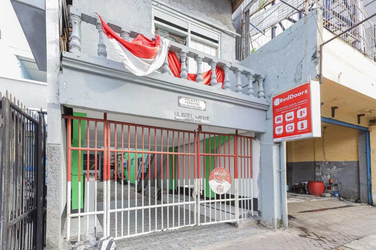 Reddoorz Near Mayapada Hospital สุราบายา ภายนอก รูปภาพ