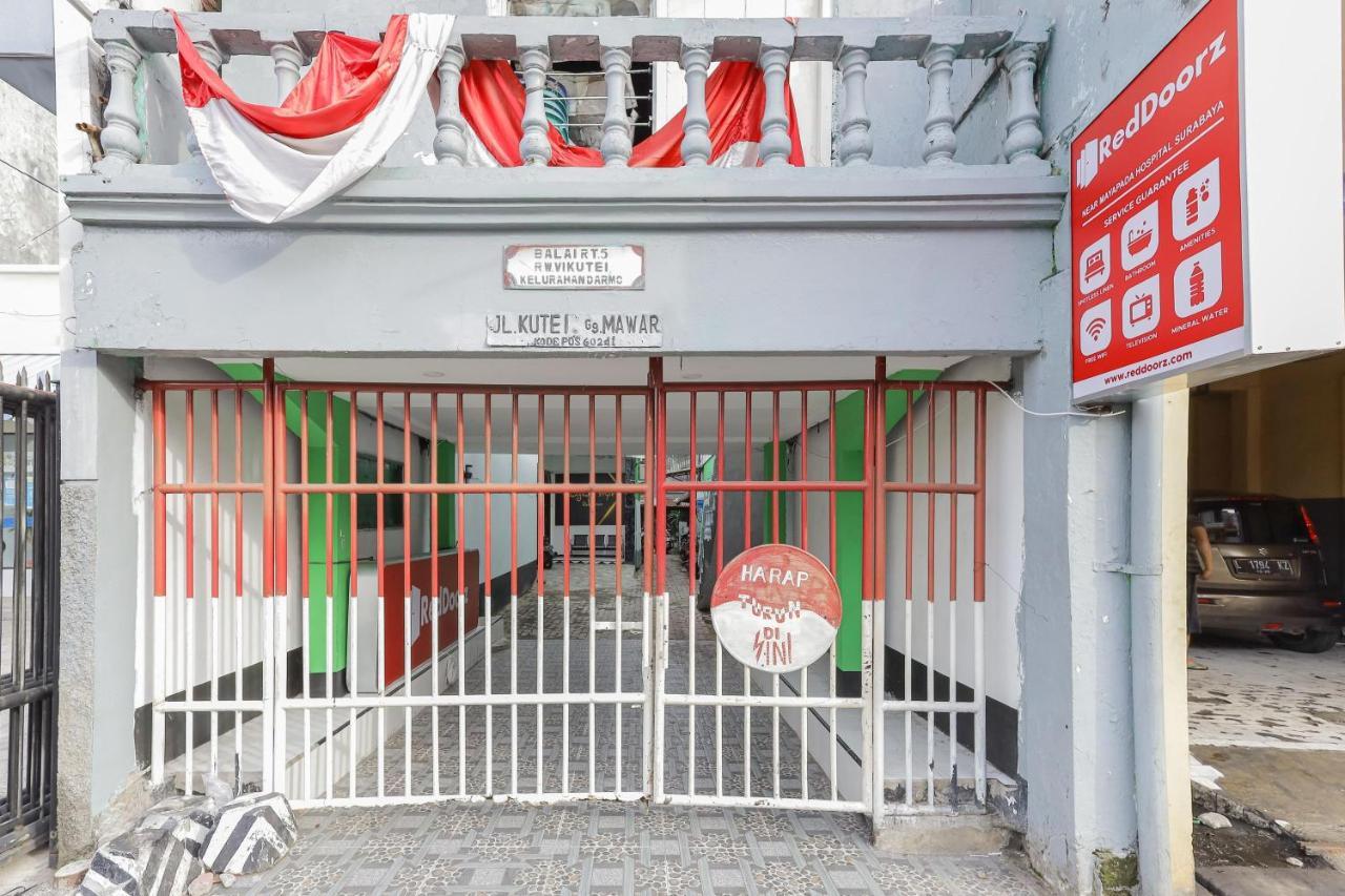 Reddoorz Near Mayapada Hospital สุราบายา ภายนอก รูปภาพ